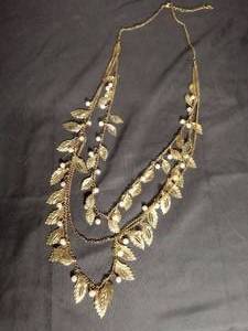 lot 6371 image: Gold Tone Leaf and Pearl Beaded Vine Necklace