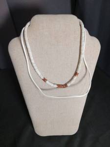 lot 6375 image: White Heishi Bead Necklace with Copper Accents