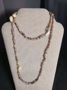 lot 6377 image: Beaded Necklace with Cream Teardrop Pendants and Textured Metal Links