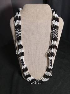 lot 6385 image: Beaded Necklace Black and White Striped Pattern