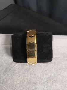 lot 6391 image: Gold-Tone Link Bracelet with Clasp