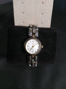 lot 6407 image: Carriage Quartz Watch with Metal Band