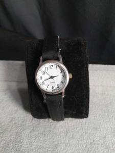 lot 6445 image: Quartz Analog Wristwatch Black Leather Strap