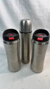 lot 76 image: Clicker Liquid Logic 3-Piece Thermos Set with Travel Mugs