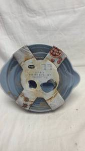 lot 149 image: edge 6 Piece Batter Bowl Set 3 Lids 3 Bowls 1.3qt 2.1qt 3.6qt