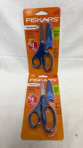 lot 164 image: Fiskars Pointed-tip Safety-edge Kids Scissors 5 in. 12cm Lot of 2