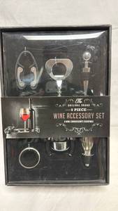lot 176 image: The Original Brand 5 Piece Wine Accessory Set