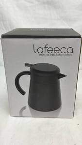 lot 180 image: Lafeeca Stainless Steel Carafe 800 mL - Red