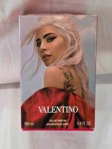 lot 128 image: Valentino Voce Viva Eau de Parfum 100 ml 3.4 FL.OZ. Spray