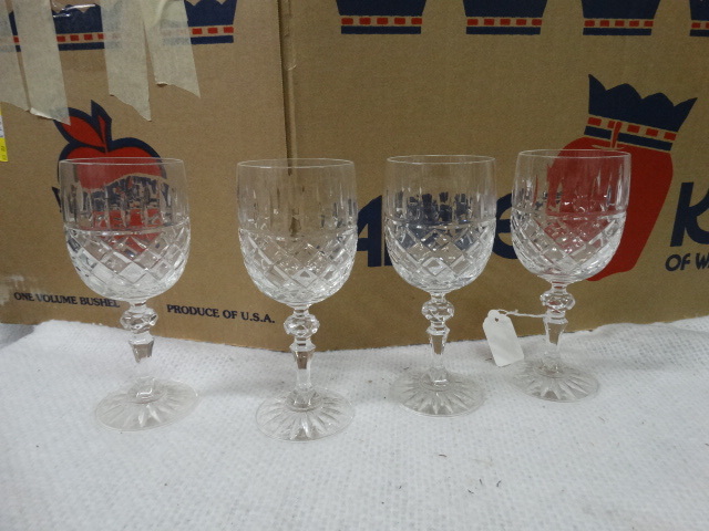 lot 1531 image: Lot of 4 Stemmed Glasses