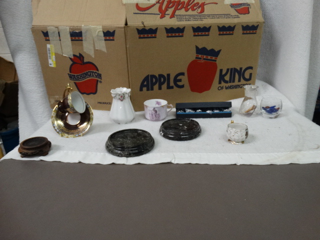 lot 1535 image: Lot of Misc. Home Decor