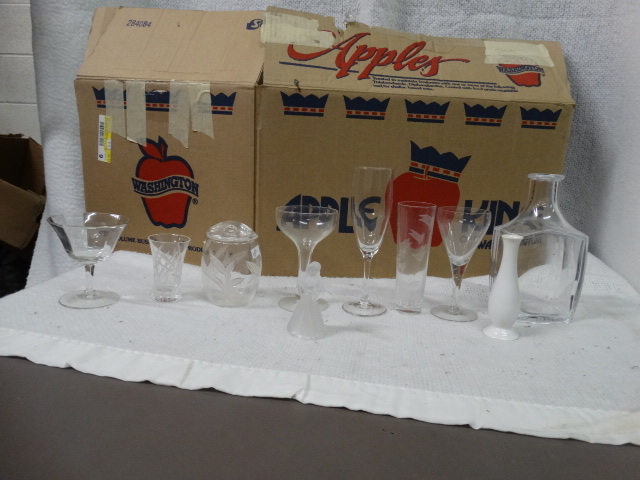 lot 1536 image: Lot of Misc. Glassware