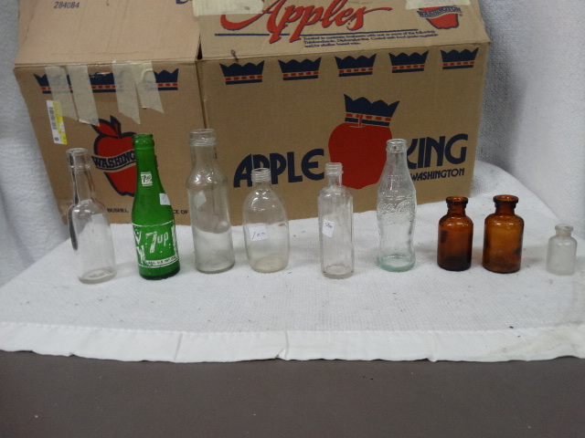 lot 1554 image: Lot of Vintage Glass Bottles