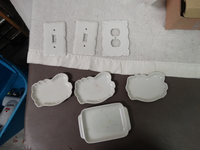 lot 1559 image: Lot of Maryland China OutletLight Switch Covers and Small Plates