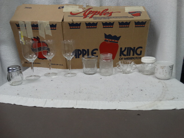 lot 1584 image: Lot of Misc. Glassware