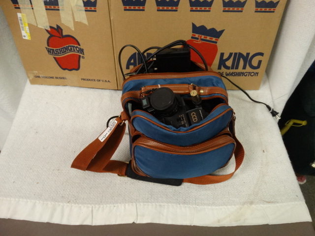 lot 1590 image: Olympus 8mm Movie VX-801 W Carrying Case