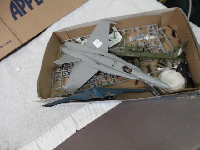 lot 1603 image: Revell F-18C Hornet