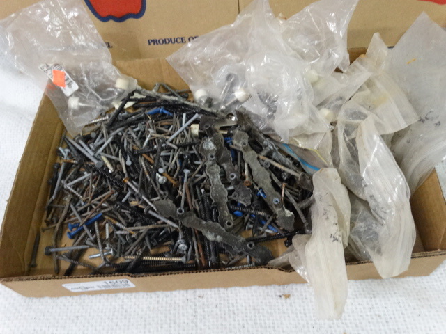 lot 1609 image: Lot of Misc. Hardware