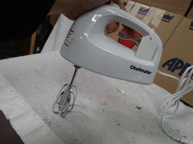 lot 1620 image: Chefmate Hand Mixer