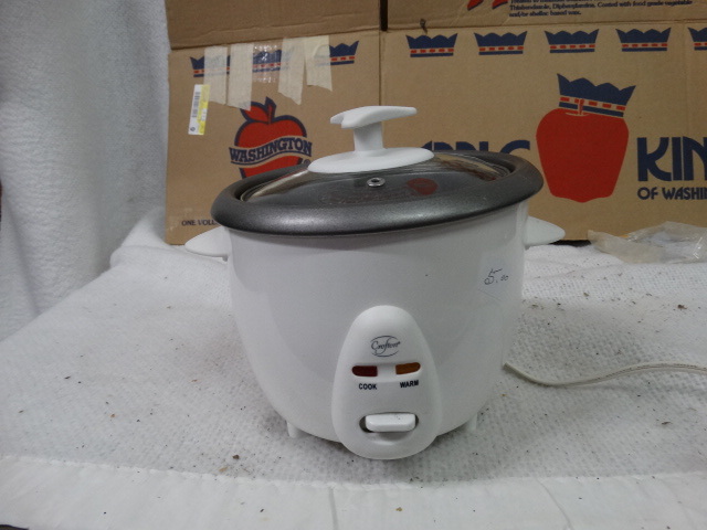 lot 1625 image: Crofton Rice Cooker