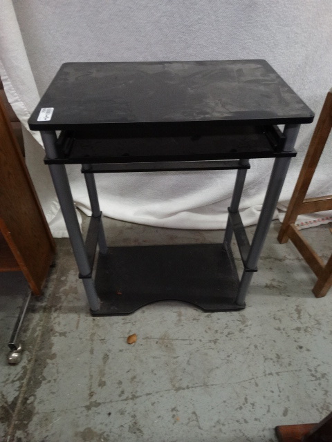 lot 1699 image: Small Computer Stand