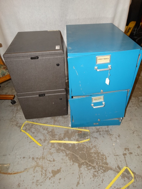 lot 1720 image: 2 File Cabinets