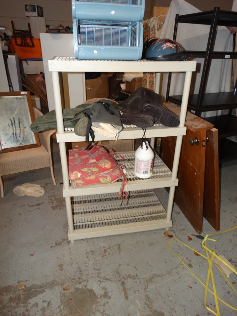 lot 1728 image: Plastic Shelf
