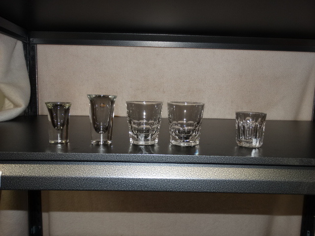 lot 1732 image: Lof 3 Shot Glasses and 2 Whisky Glasses