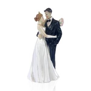 lot 7380 image: 5 Wedding Cake Toppers Bride and Groom Resin Couple Figures Party Decor Gifts - Retail $10