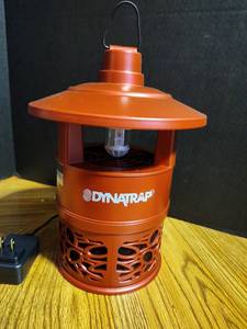 lot 116 image: DynaTrap DT160-BR20 Insect Trap with UV Light - Retail $25
