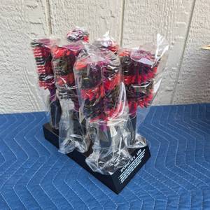 lot 308 image: Lot of 6 Spornettes Lexi Round Brush Set Model 1450 - Retail $0