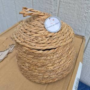 lot 309 image: Woven Beehive Decorative Baskets with Handles Multiple Units - Retail $0