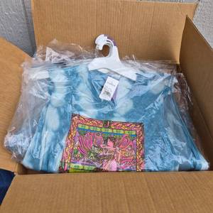 lot 311 image: Lot of 6 Size X-LARGE Blue Tie-Dye T-Shirt with Hanger Set - Janis Joplin - Retail $0