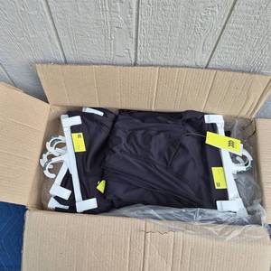 lot 316 image: Case of Womens SIZE MEDIUM All in Motion FLEX High-Rise 78 Legging Black - Retail $0