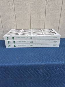 lot 198 image: Glasfloss Z-Line Series 12x24x2 Air Filter 3-Pack - Retail $0