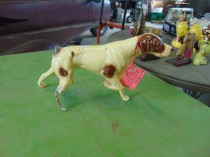 lot 4678 image: Pointer Figurine - See Damage