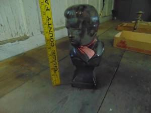 lot 4703 image: Head Bust - Wood