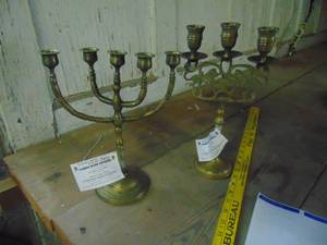 lot 4707 image: Pair of Candlesticks - 1 Brass