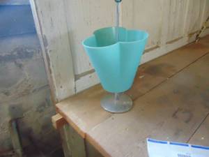 lot 4724 image: Blue Plastic Trash - Restroom Can