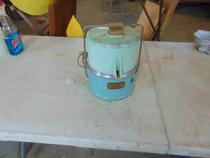 lot 4754 image: Juice-O-Matic