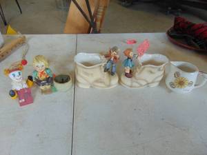 lot 4791 image: Made in Japan Shoe Planters