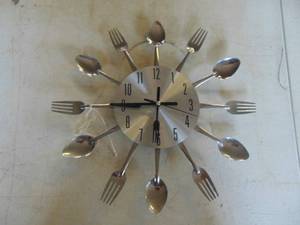 lot 4804 image: Silverware Clock