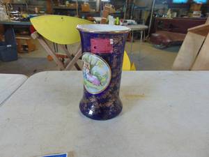 lot 4820 image: Large Blue Vase