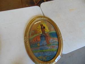 lot 4824 image: Oval Statue of Liberty reverse painting on glass