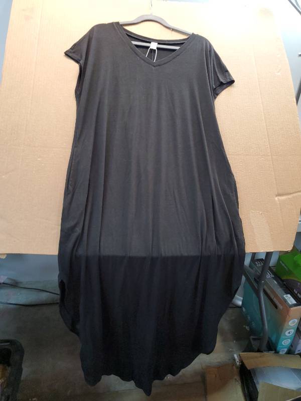 lot 27692 image: Black V-Neck Short Sleeve Maxi Dress XL - Retail $20