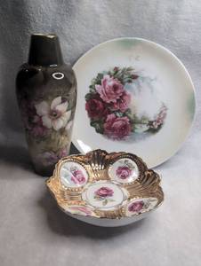 lot 2505 image: Porcelain Floral Lot with Vase, Plate, and Oyster Dish Rose Decoration