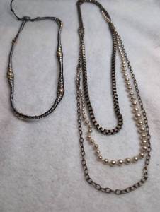 lot 3019 image: Fashion Necklace 3 Beaded Chain Strands  Beaded Wrap Necklace