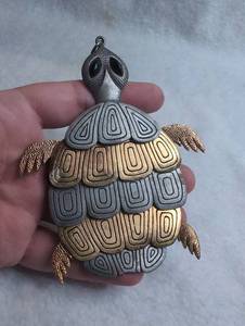lot 3022 image: Turtle Pendant Charm Two-Tone Metal Articulated