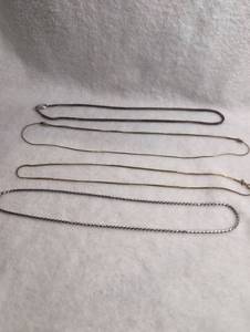 lot 3024 image: Lot of 5 Mixed Metal Chain Necklaces