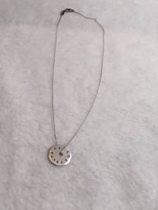 lot 3027 image: Sterling Silver Pendant Necklace with Sand dollar design